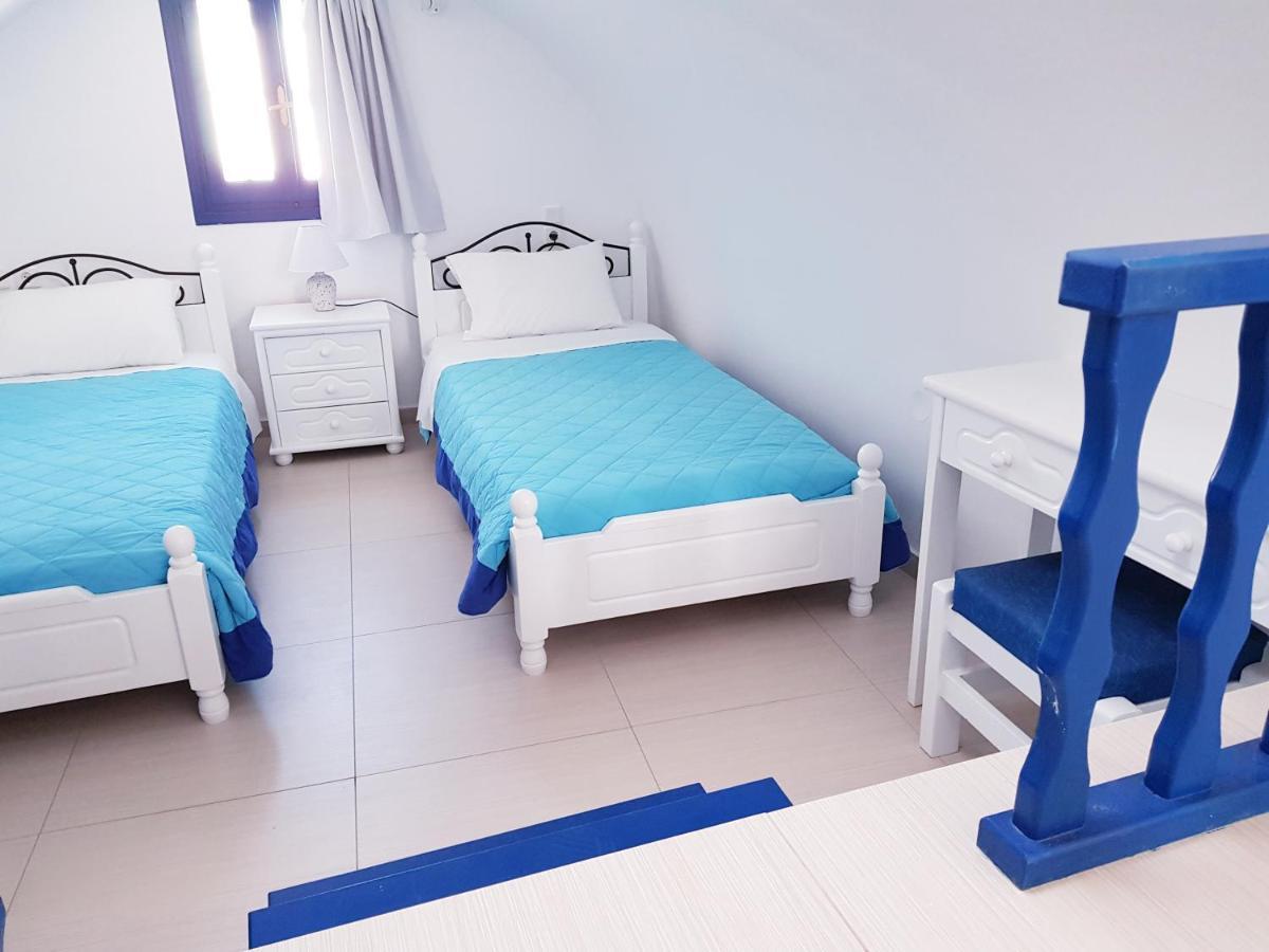 White & Blue Apartment Perivolos  Bagian luar foto